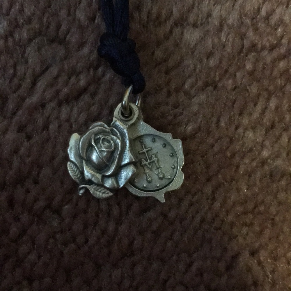 Rose Necklace (Mary)